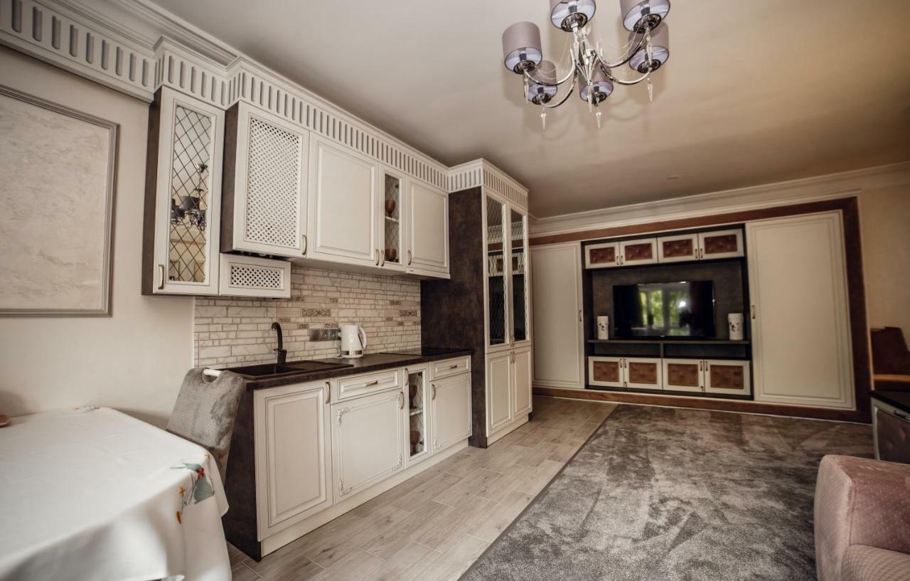 Апартаменты Luxury Lavander Polyana  Esterno foto